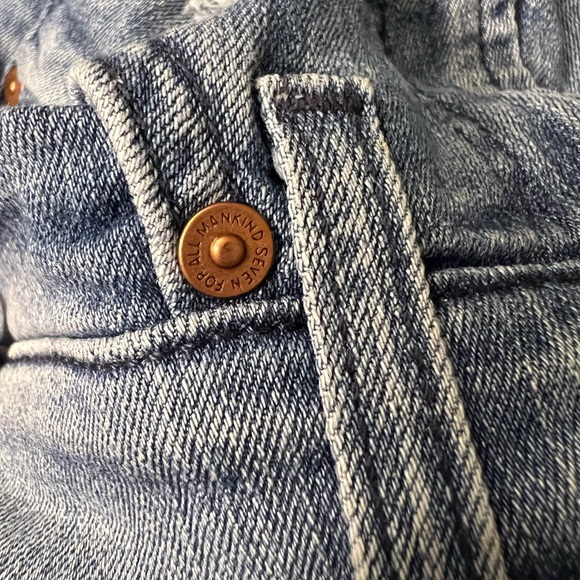 7 For All Mankind Shorts -Size 28 - Picture 6 of 6